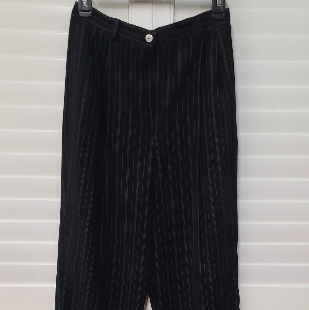 Vintage 1980s Women's Size 8 Liz Claiborne Pin Stripped Trousers